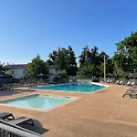 Daire T3 - Acces Direct Dans Avec Piscine *