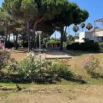 T3 - Acces Direct Dans Avec Piscine *