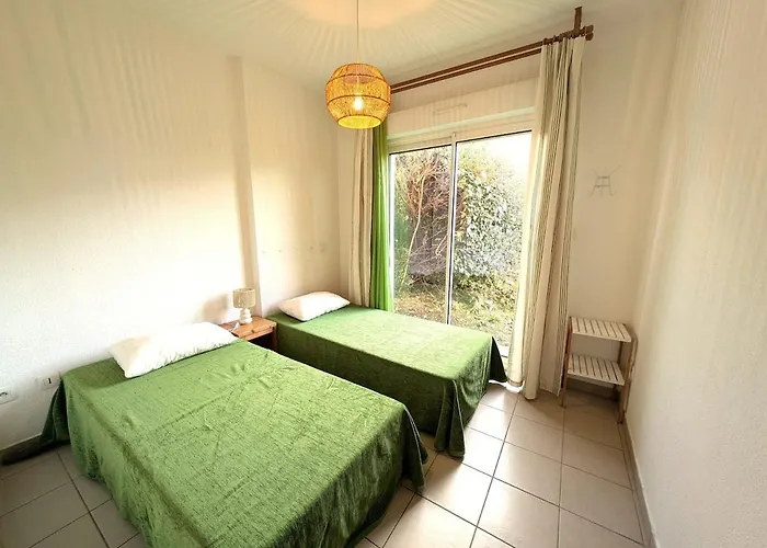 Apartment T3 - Acces Direct Dans Avec Piscine